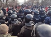 Эвакуация граждан из Китая: сколько украинцев поддерживают протесты