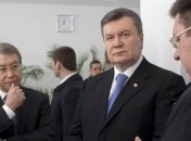 Янукович вручил Шевченковские премии 2013