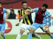 Фанат напал на арбитра во время матча "Трабзонспор" - "Фенербахче"