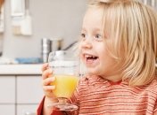 Узнай, сколько сока нужно пить ребенку каждый день?