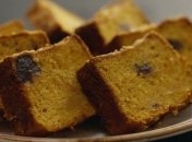 Рецепт вкусного постного десерта: тыквенный кекс с сухофруктами (видео)