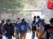 Во время новых беспорядков в центре Каира пострадали десятки людей