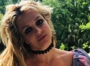 Во время карантина Бритни Спирс в очередной раз опубликовала новое видео