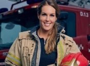 Потушите пожар: самая привлекательная женщина-пожарный (Фото) 