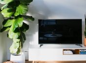 Зачем выключать телевизор на ночь из сети