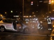 В Киеве ночью столкнулись два такси: обе машины загорелись