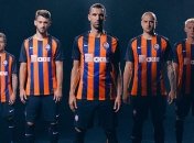 "Шахтер" представил форму из переработанных пластиковых бутылок