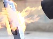 HTC One M9 подвергли испытанию огнем (Видео)