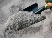 Не для всіх рослин зола піде на користь