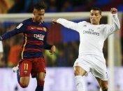 "Реал" в меньшинстве обыграл "Барселону"