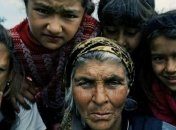 Сложная и необычная жизнь современных цыган (Фото)