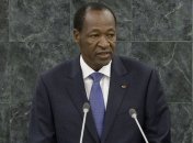 Отстраненный от власти президент Буркина-Фасо сбежал из страны