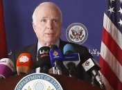 Маккейн: Экономические санкции могут повлиять на позицию РФ