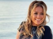 С ультракороткой стрижкой: горячая Джей Ло украсила обложку женского журнала (фото)