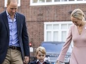 Принц Джордж первый раз пошел в школу 