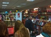 "Книгарня Є" запустила открытые диалоги на "горячие" темы