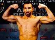 50-летний боксер отправил соперника в тяжелый нокаут (видео)