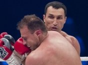 Судьи не засчитали один нокдаун, в который Кличко послал Пьянету