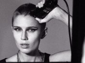 Актриса Дарья Мельникова показала фигуру после родов