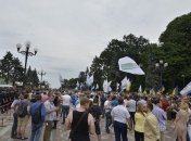 У Рады митингуют сторонники снятия депутатской неприкосновенности