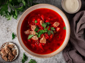 Як приготувати ідеальний червоний борщ: три "правила", про які не варто забувати домогосподаркам