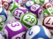 Семейная пара начала очень часто крупно выигрывать в лотерею