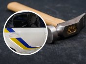 В результаті постраждало авто поліцейських та техніка