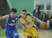 Суперлига. Лидерство "Азовмаша" и волевая победа "Днепра" 