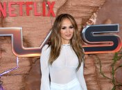 Образ Дженнифер Лопес на фотосессии Netflix