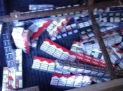 Закарпатские таможенники из-за скрытых сигарет изъяли кабриолет "Renault"