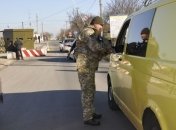 Красный Крест направил на Донбасс 9 грузовиков с гуманитарной помощью 