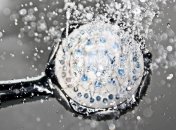 Купание в холодной воде может защитить мозг от деменции