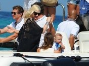 Роман Абрамович отдыхает с Гвен Стефани и ее семьей в Сен-Тропе (ФОТО)