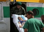 Раненую во время обстрелов Сартаны девочку доставили в Киев