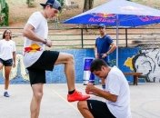 Гонщики Red Bull сыграли в футзал в Бразилии (Видео)