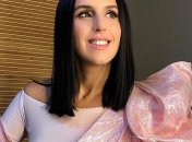 Украинская певица поздравила женщин с 8 марта