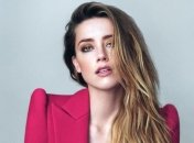 На Эмбер Херд подали в суд за отказ раздеться на съемках