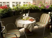 Как сделать лаунж-зону из обычного балкона