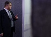 Порошенко назвал пять любимых книг, которые прочитал в прошлом году