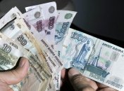 У сусідній з Україною області росії паніка через "заражені рублі"