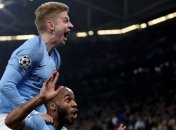 В Англії теж паніка: футболіст Зінченко показав пусті магазини (Відео)