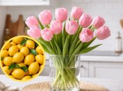 Тюльпаны в вазе