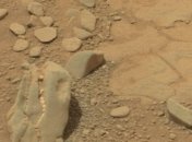 На Марсе обнаружили объект, похожий на череп динозавра