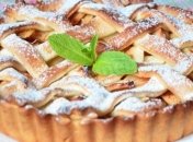 Рецепт дня: пирог с яблоками на кефире