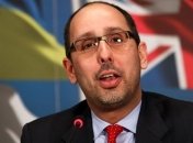 ACC в Украине призывает Азарова мыслить здраво