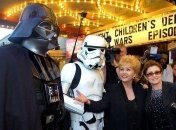 Кэрри Фишер не будет играть в "Звездных войнах 7" 