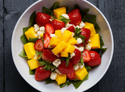 Этот салат покорит с первого укуса (изображение создано с помощью ИИ)