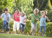 Привет из прошлого: 5 игр для детей на площадке