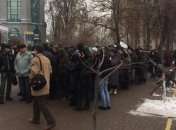 В центре Киева снова собирают митинги