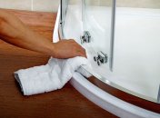 Чистоту душової кабіни необхідно постійно підтримувати